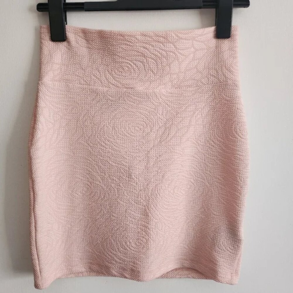 NWOT bebe Rose Texture Mini Skirt Pink Pale Light Floral Flower Princess Cute